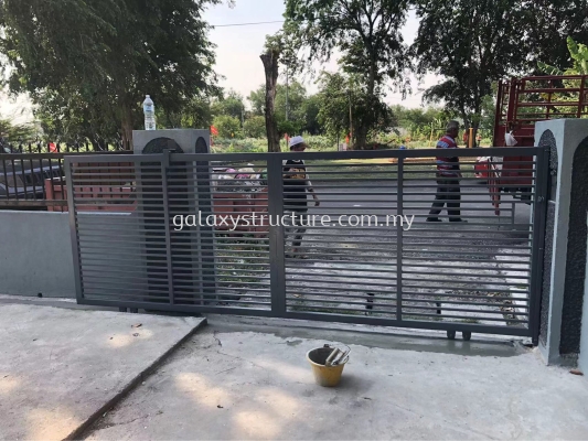 Final progress done:To modify old swing gate to sliding gate paint with accessories and install - Kapar 