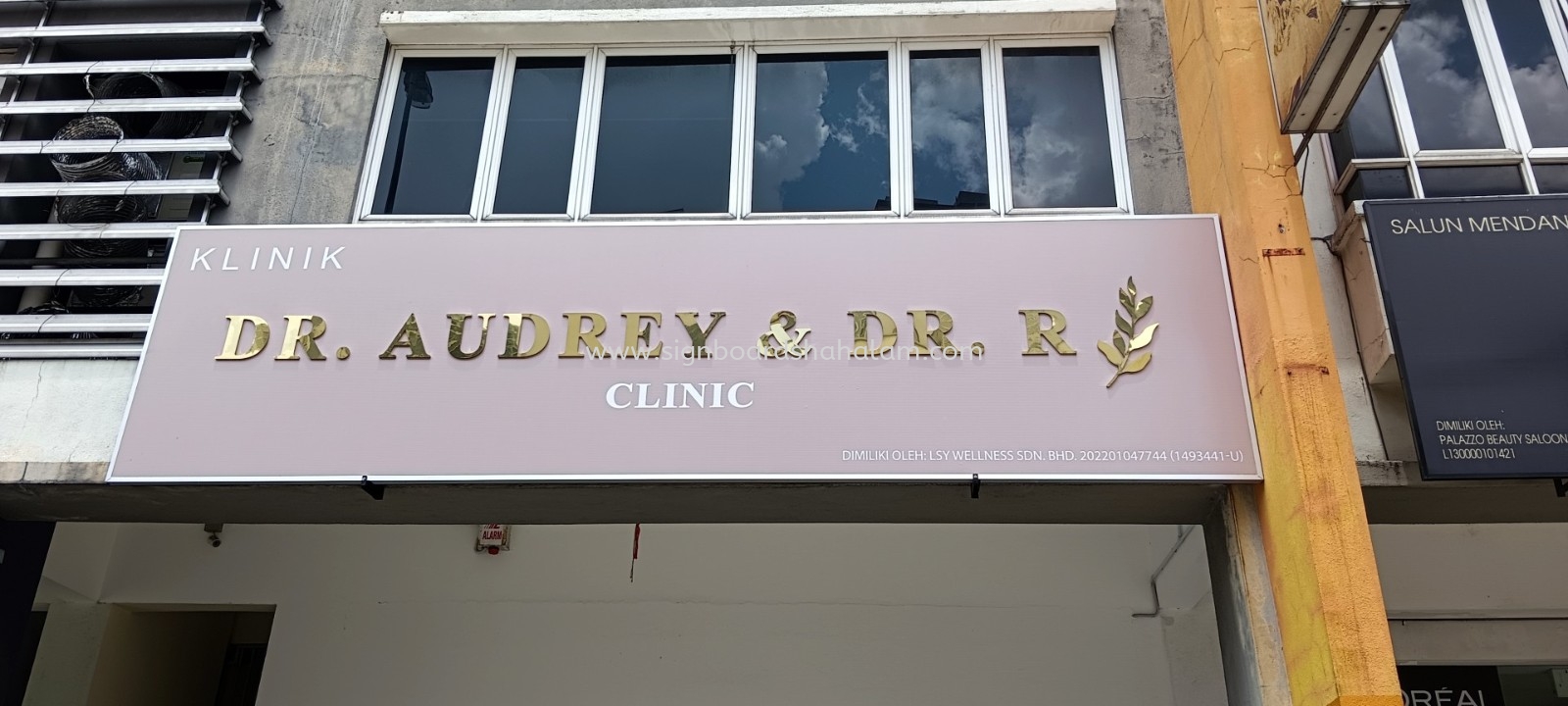 Dr. Audrey & Dr. R Clinic - 3D Box UP Stainless Steel Gold Signage #3D LED Box Up Signcraft #3D LED Stainless SteelSignboard #3D Stainless Steel Signage #3D Stainless Steel Box Up #Stainless Steel Backlit Series #3D LED Backlit Stainless Steel Silver Signage #3D Led Backlit Stainless Steel Gold Signage #3D Stainless Steel Sculpture Sign at Shah Alam, Setia Alam, Subang Jaya, Puchong, KL.