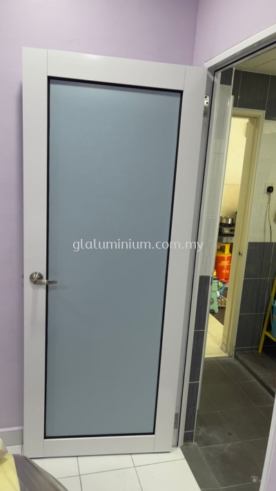 Aluminium swing door ( Bathroom) @Jalan SL 9/10E,Bandar Sungai Long, Kajang 