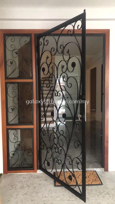 Before and after progress done:To fabrication custom make special whrought iron design powder coated door grille with mortise lock - Kuala Lumpur
