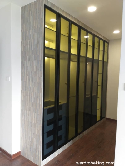 Wardrobe With Built-in Lighting Design Reference - Selangor 