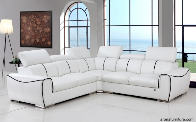 Sofa : Model 7042