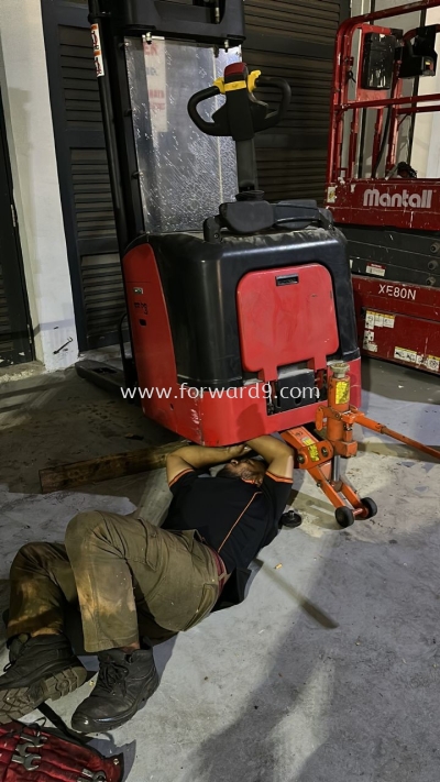 Repair Power Pallet Truck 