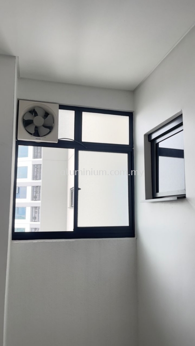 Sliding window 2 panel + above fix glass @ Tria Seputeh Condominium,jalan Old.Klang Rd,kuala Lumpur