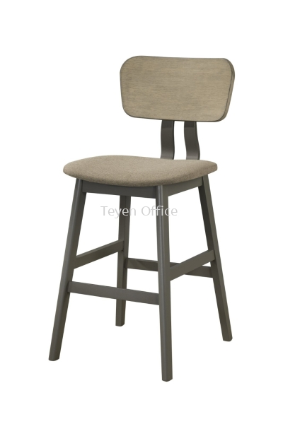 WOODEN HIGH BISTRO STOOL