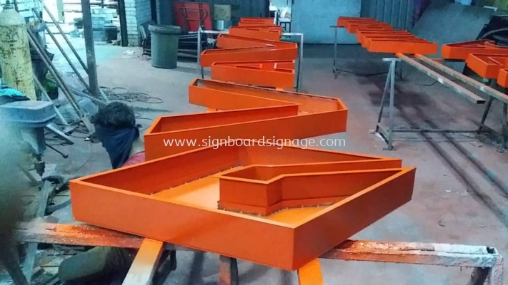 Aluminum Box Up Supply # 3D Aluminum Box Up Wording Maker # Signboard Maker # Signcraft