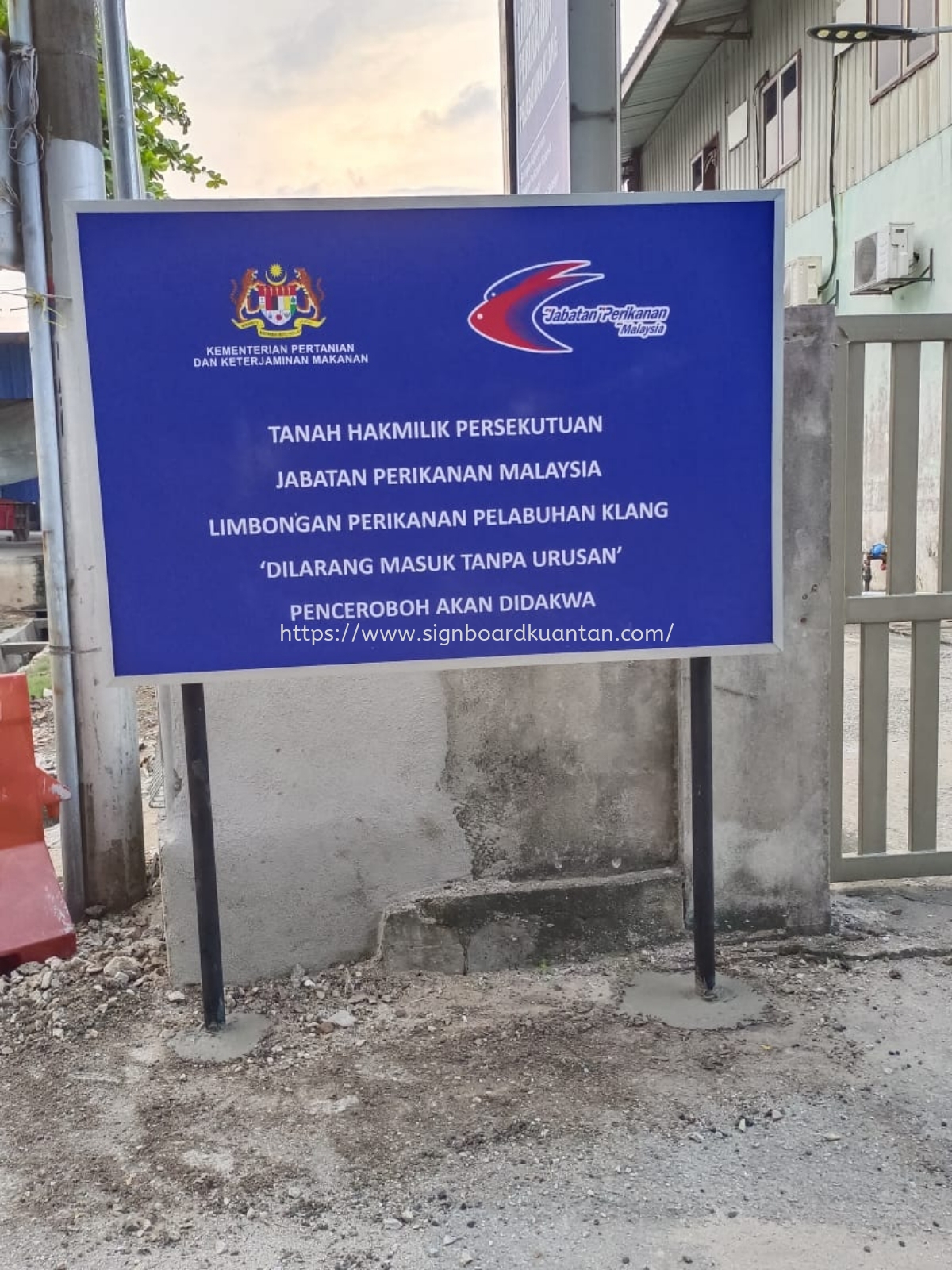 JABATAN PERIKANAN MALAYSIA OUTDOOR METAL G.I STAND SIGNAGE SIGNBOARD AT