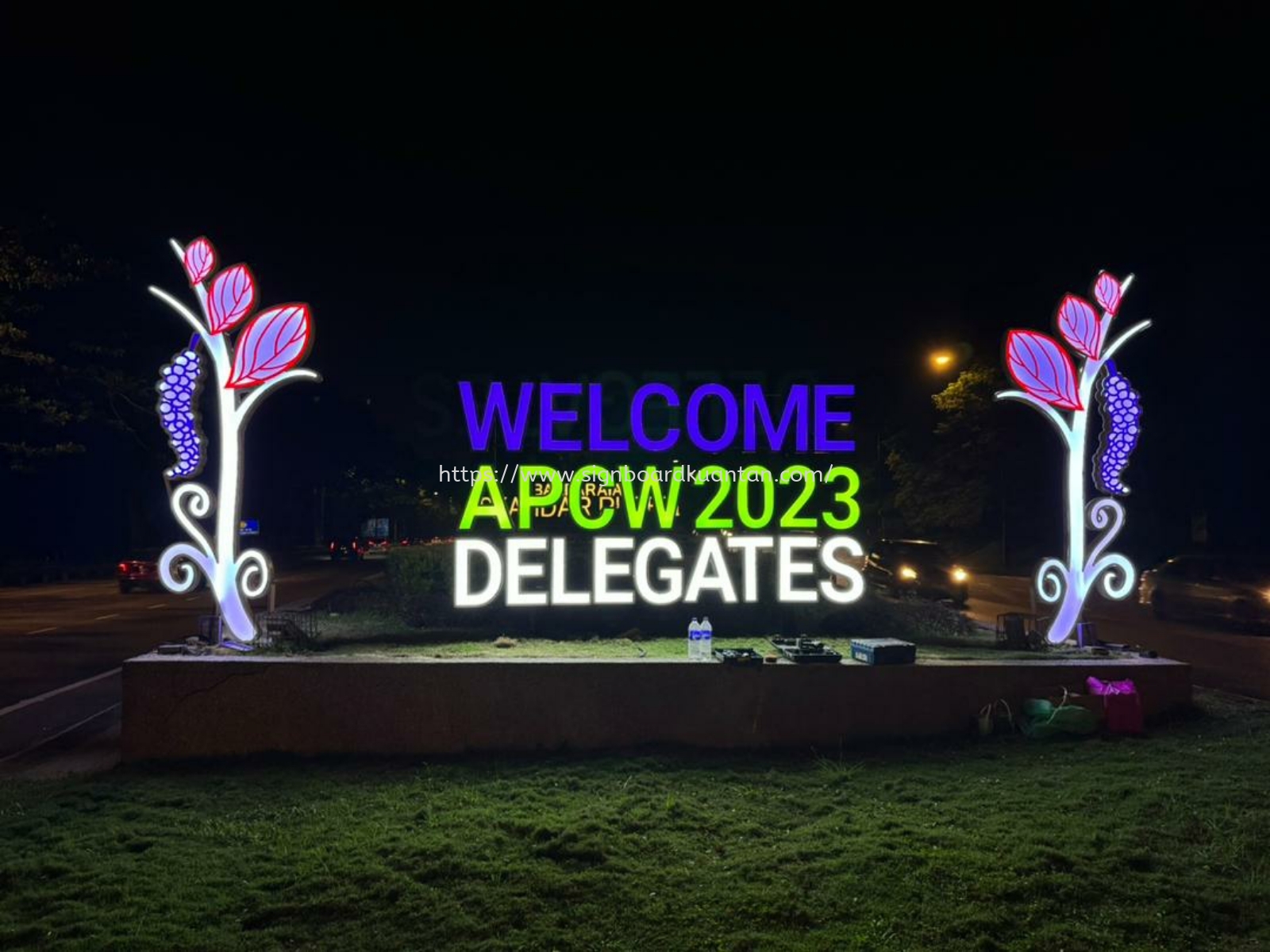 WELCOME APCW 2023 DELEGATES ALUMINIUM CONCEAL BIG 3D LED BOX UP LETTERING STAND SIGNAGE AT