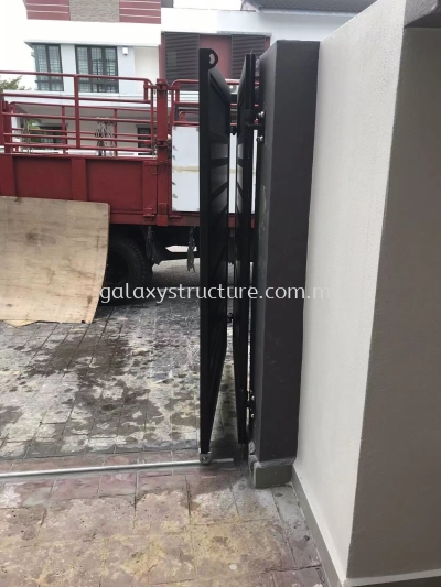 3)To demolish old gate,fabrication and install new Galvanized powder coated fold ing gate with aluminium plate,small door and key lock - Shah Alam