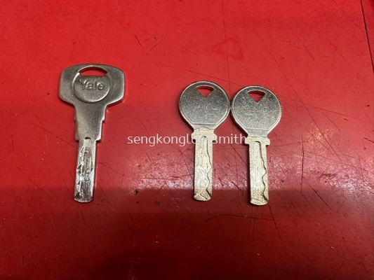 Duplicate security door keys and duplicate special keys