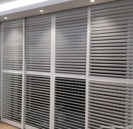 Living Room Tracked Sliding Door Shutter Louvers Tingkap & Louvers Pintu Louvers Rujukan Reka Bentuk UbahSuai Malaysia