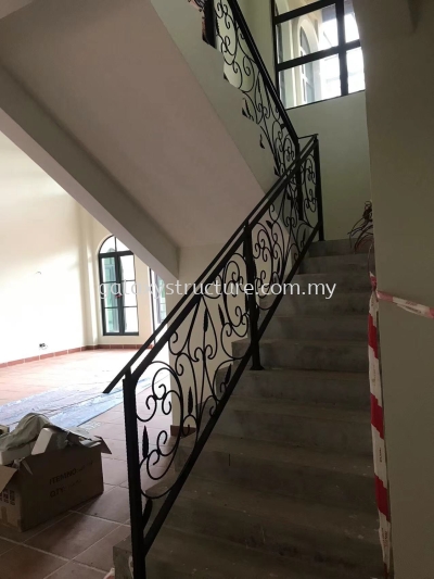 Second progress:1)To fabrication and install new custom make wrought iron powder coated staircase railing with wood handle 2)To fabrication and install new custom make wrought iron powder coated balcony /balustrade railing - Kajang