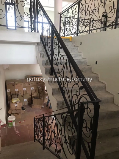 Second progress:1)To fabrication and install new custom make wrought iron powder coated staircase railing with wood handle 2)To fabrication and install new custom make wrought iron powder coated balcony /balustrade railing - Kajang