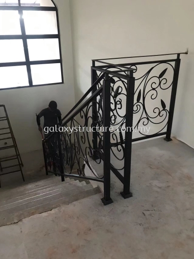 Second progress:1)To fabrication and install new custom make wrought iron powder coated staircase railing with wood handle 2)To fabrication and install new custom make wrought iron powder coated balcony /balustrade railing - Kajang