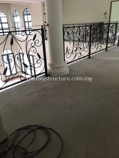 Second progress:1)To fabrication and install new custom make wrought iron powder coated staircase railing with wood handle 2)To fabrication and install new custom make wrought iron powder coated balcony /balustrade railing - Kajang