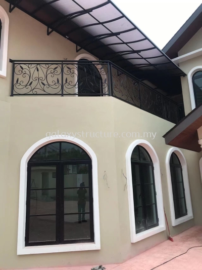 Second progress:1)To fabrication and install new custom make wrought iron powder coated staircase railing with wood handle 2)To fabrication and install new custom make wrought iron powder coated balcony /balustrade railing - Kajang