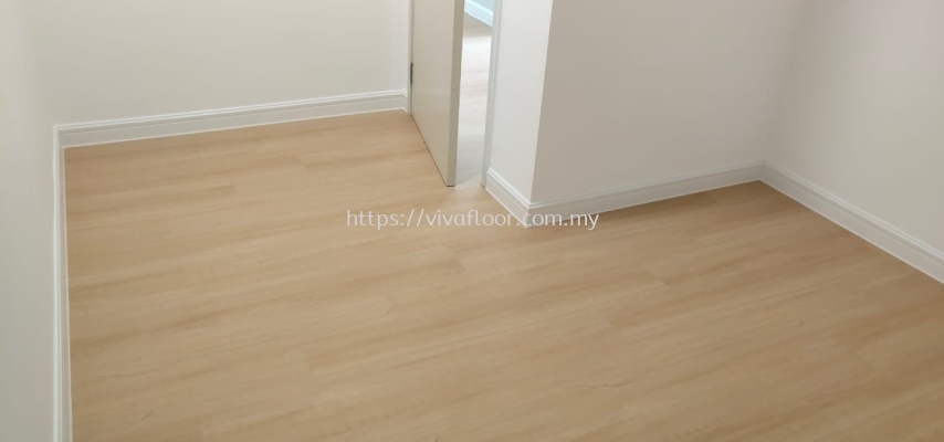 PREMIUM HYBRID FLOOR 0.7-Maple