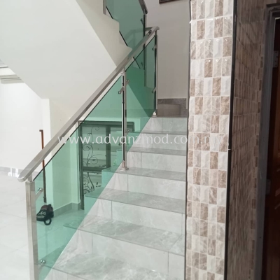 Stainless Steel Staircase Glass Railing With 12mm Tempered Glass 