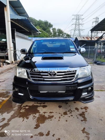 TOYOTA HILUX BODY SPRAY & PAINT