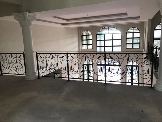 To fabrication and install new custom make wrought iron powder coated staircase railing with wood handle - Kajang