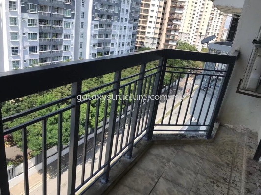 Progress done:(Apartment/condominium) 1)To dismantle old rusty mild steel balustrade/balcony/railing  2)To fabrication and install new mild steel balustrade/balcony/railing paint - Petaling Jaya 