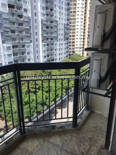 Progress done:(Apartment/condominium) 1)To dismantle old rusty mild steel balustrade/balcony/railing  2)To fabrication and install new mild steel balustrade/balcony/railing paint - Petaling Jaya 