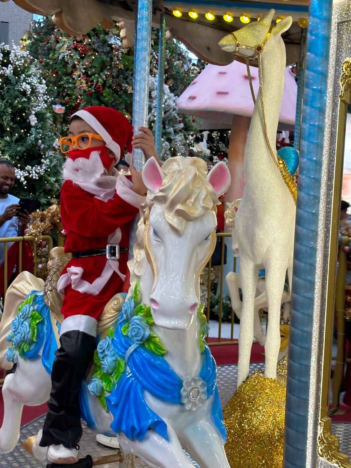 Capturing the Magic: FUNKIDS' Carousel Brings Joyful Christmas Moments! 🎠🎄