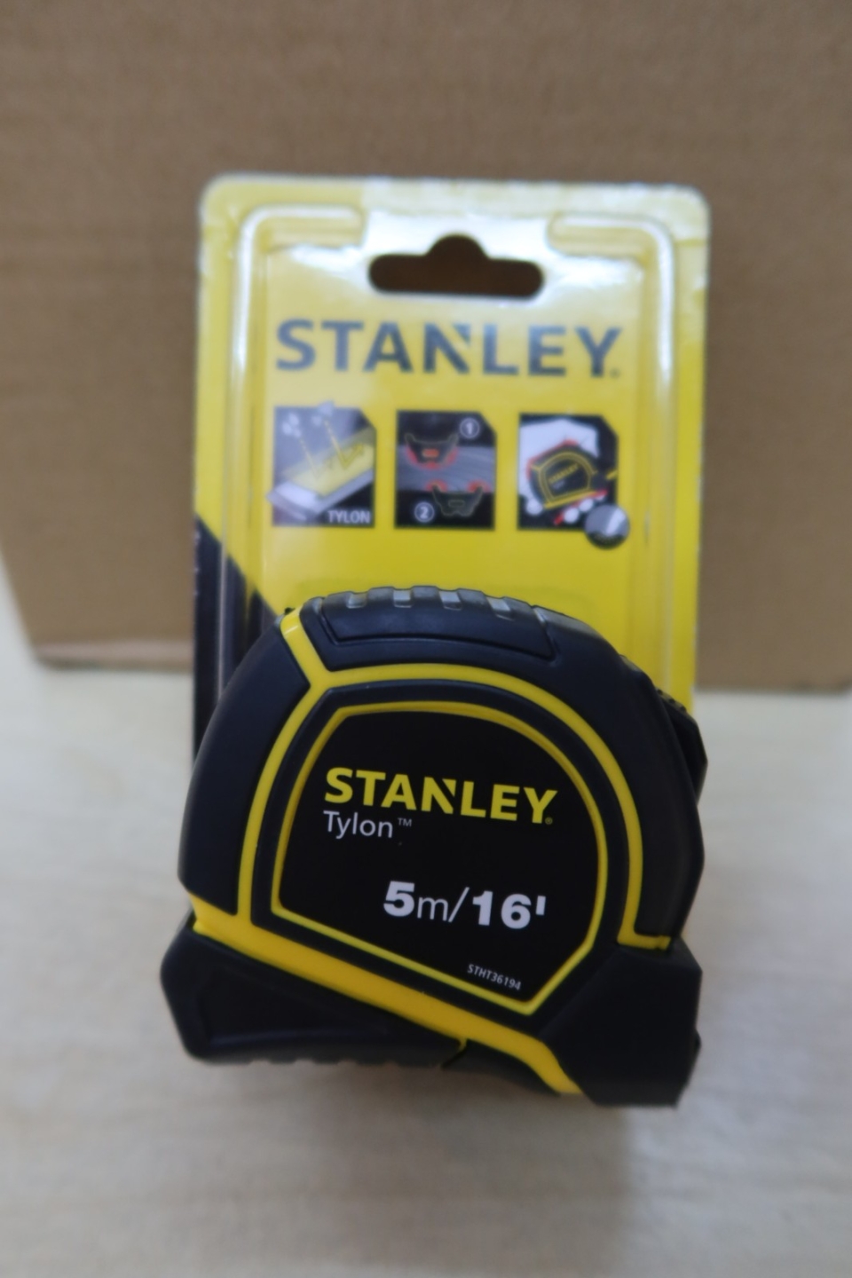 STANLEY TYLON 36-194 5M MEASURING TAPE