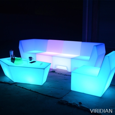 LED table and chair (102)