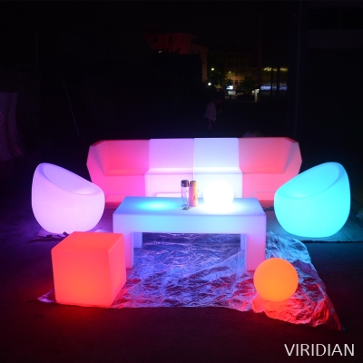 LED table and chair (105)
