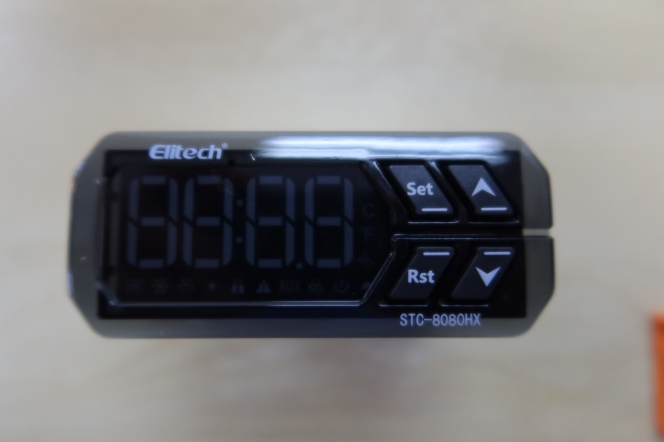 ELITECH DIGITAL TEMPERATURE CONTROLLER STC-8080HX-02 (220VAC/50/60HZ) (C/W 1 NTC PROBE)(REPLACED:8080H)