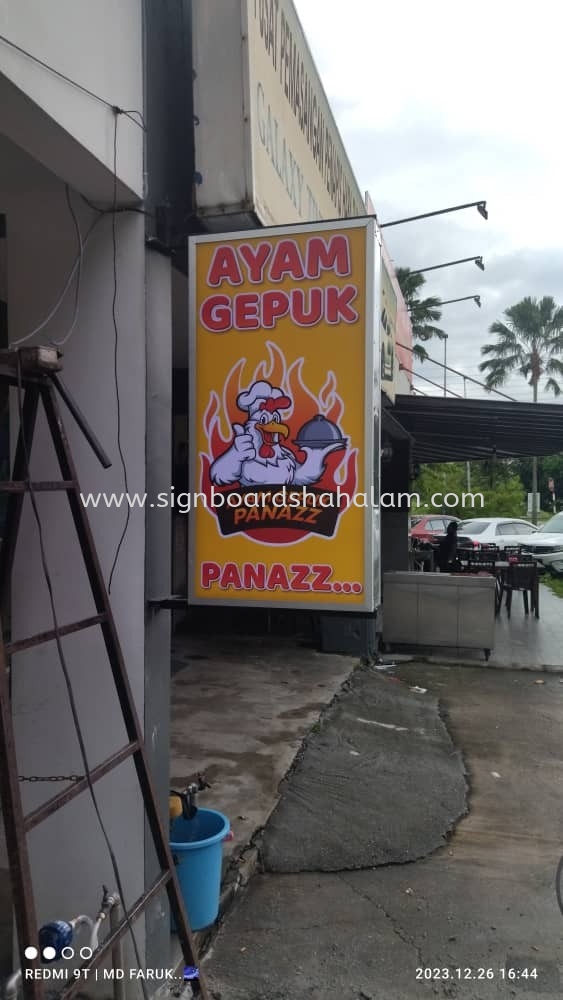 Ayam Gepuk Panazz Double Sided Lightbox Signage at Bukit Serdang, Seri Kembangan, Balakong, Kajang, Kuala Lumpur.