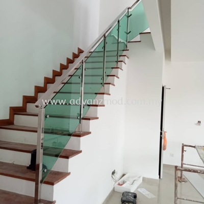 Staircase Stainless Steel With 12mm Tempered Glass 