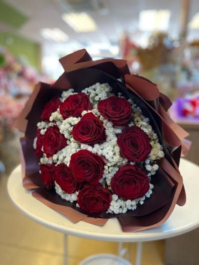 Ro19-12 Pcs Red Roses 