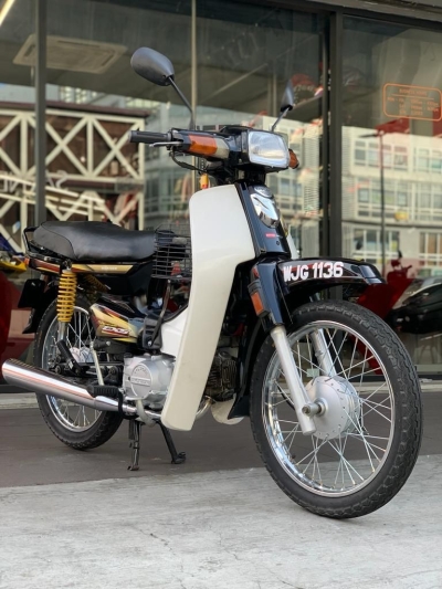 HONDA C100/ EX5 '01 #1136