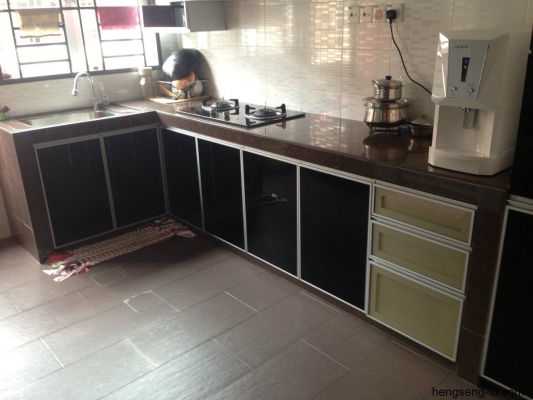 Kabinet Dapur Kering Klasik