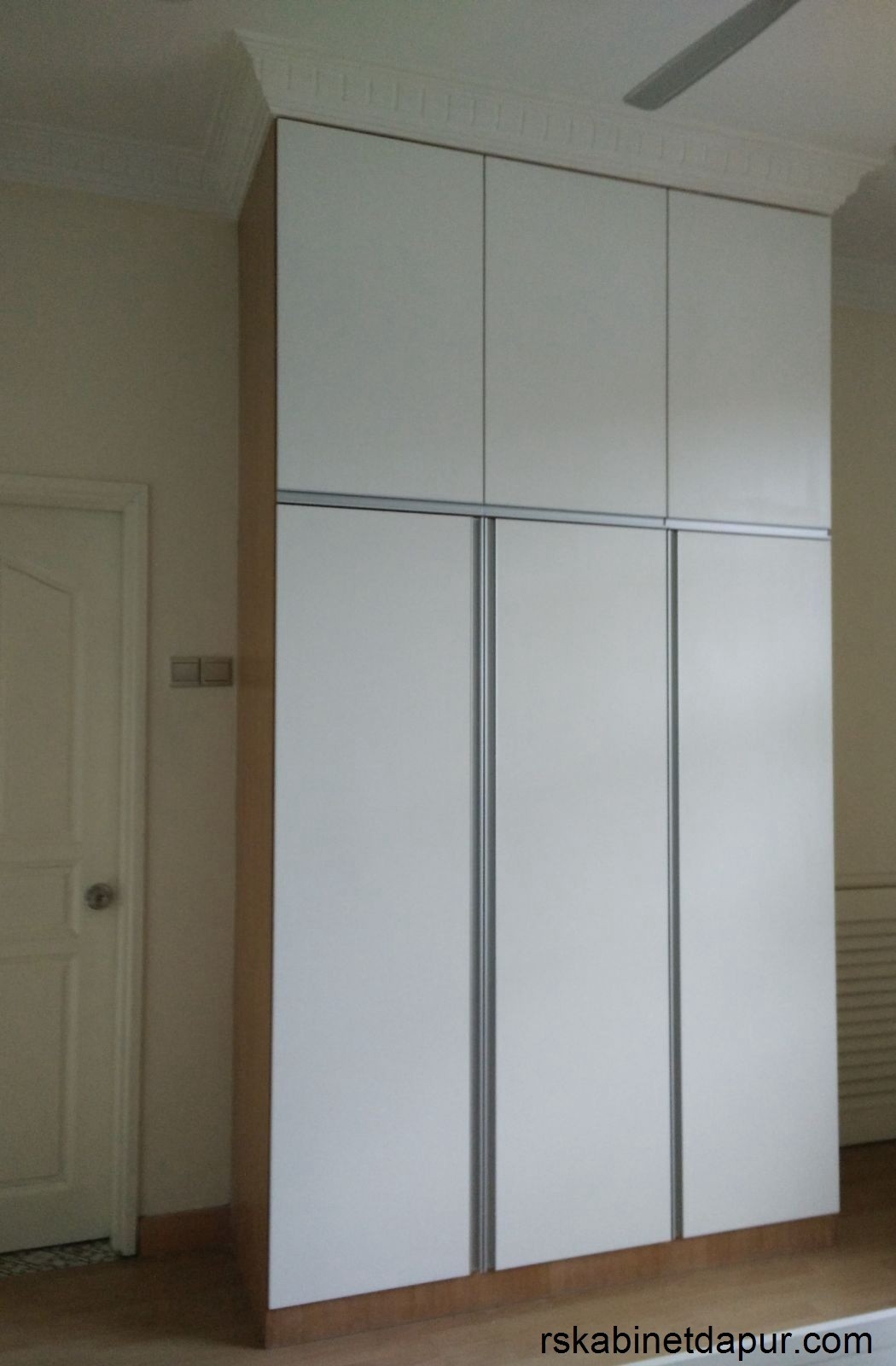 Swing Door Wardrobe Design Reference - Seremban Negeri Sembilan Built-in Wardrobe Design Wardrobe Malaysia Reference Renovation Design 