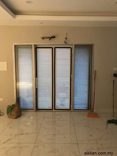 Rujukan Pintu Lipat Aluminium