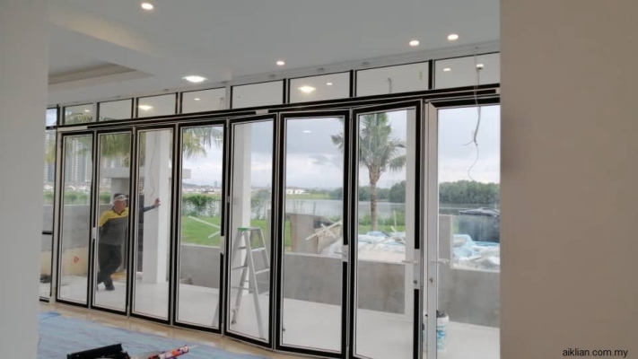 Aluminium Folding Door Reference