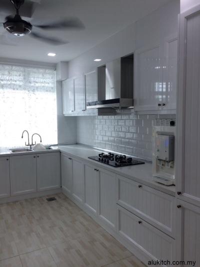 Rekaan Kabinet Dapur Aluminium