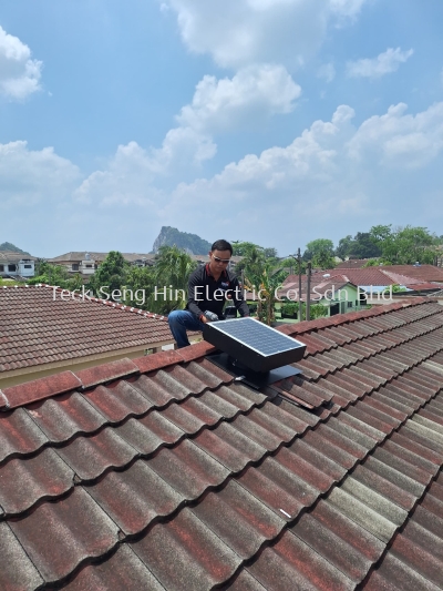 Solar Roof Ventilators45 Watts Solar Power, Coverage: up to 850 sq ft of attic area, CFM: 2860, Warranty: Solar panel - Lifetime, Motor - 5 years~Kampung Tawas, Ipoh