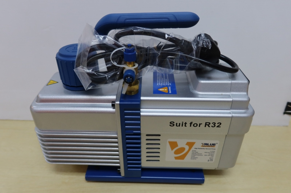 VALUE V-i2120 (12 CFM) (1HP) (230V~/50~60HZ) 2-STAGE VACUUM PUMP FOR R32/R1234YF & OTHERS