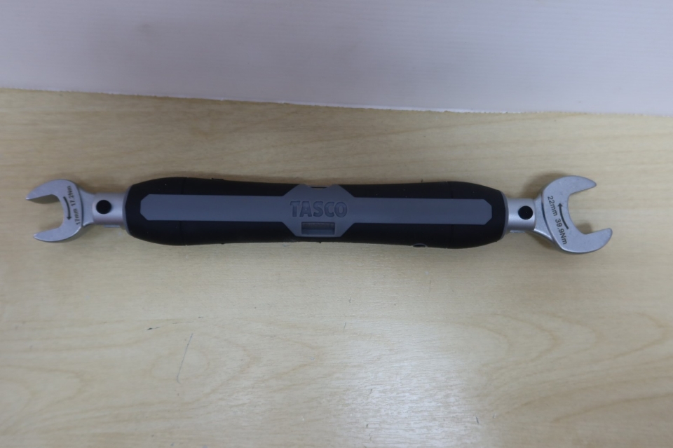 TASCO TA771WT-23 DOUBLE HEAD TORQUE WRENCH (1/4"X3/8") (17MMX17.2N.M/22MMX39.9N.M)