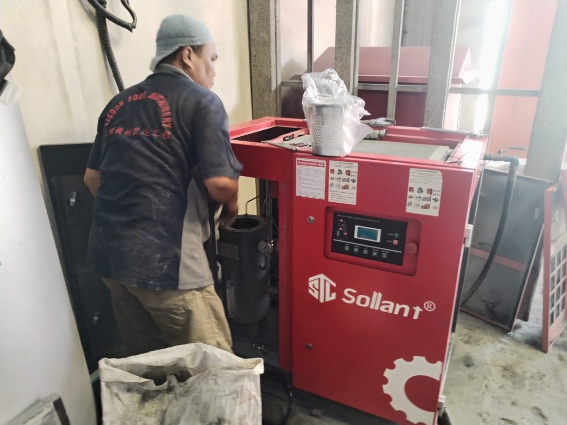 Servicing Sollant Screw Air Compressor 20HP