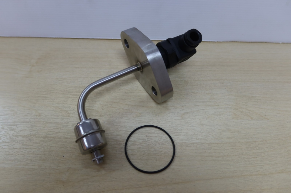 JOHNSON CONTROLS (YORK) 024W33725-000 SWITCH, OIL (C/W GASKET) (MEI) (OO)