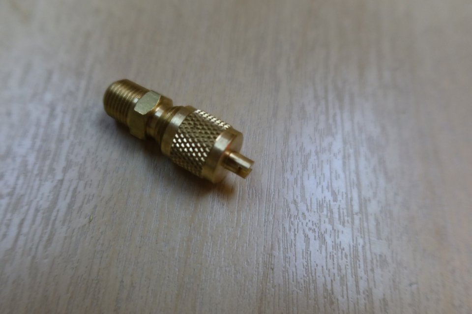 1/4" SAE MALE (FLARE) X 1/8" NPT MALE BRASS ADAPTER