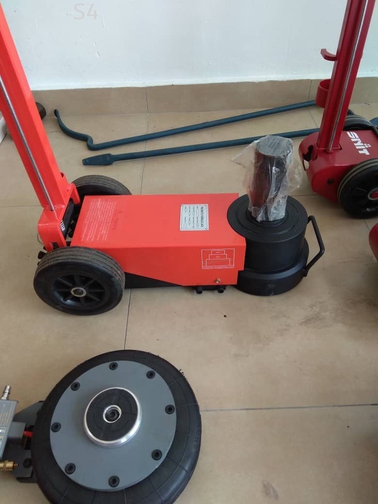 OEM 80Ton 2 Stage Air Hydraulic Truck Service Jack (Standard Chassis)