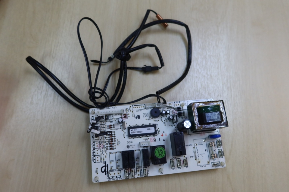 DAIKIN (APPLIED) R04084113671A FWF05C PCB (FWF05C-ACAA)