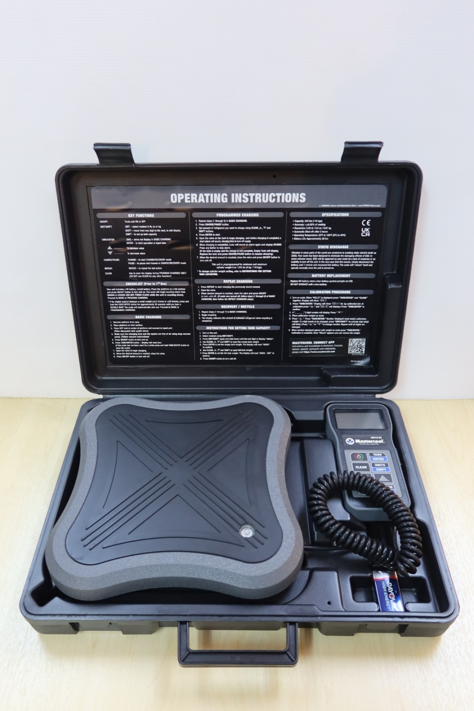 MASTERCOOL 98210-BL ACCU-CHARGE II(110 KG/243 IB)BLACK SERIES ELECT. CHARGING SCALE WITH BLUETOOTH@