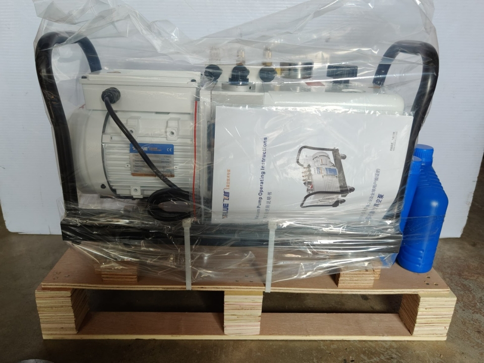 VALUE VP-2200 (20 CFM/36 M3/H) (1.1KW) (230V/50HZ) (TYPE:YL90-4) INDUSTRAIL VACUUM PUMP